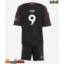 Camisa de Futebol Liverpool Alexander Isak #9 Equipamento Alternativo Infantil 2026-27 Manga Curta (+ Calças curtas)